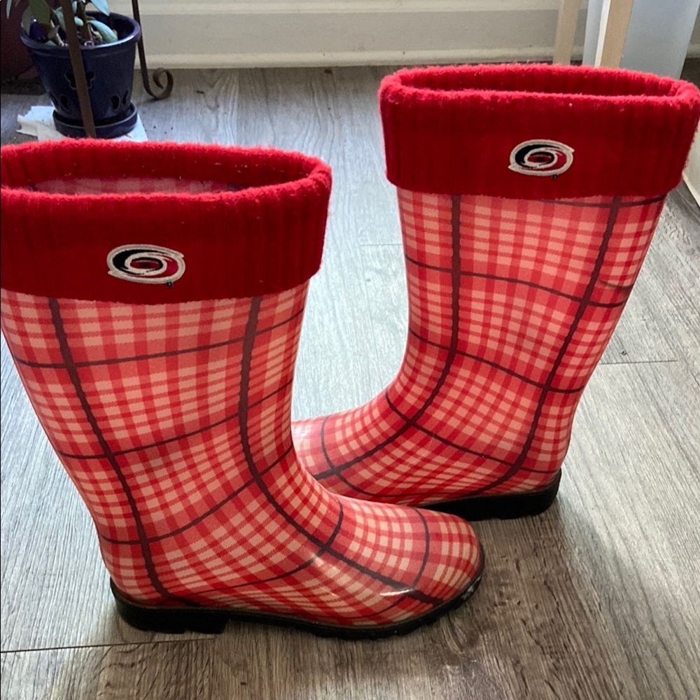 Carolina Hurricanes NHL Plaid Red White Black Snow Rain Winter Game Day Boots - Picture 2 of 8